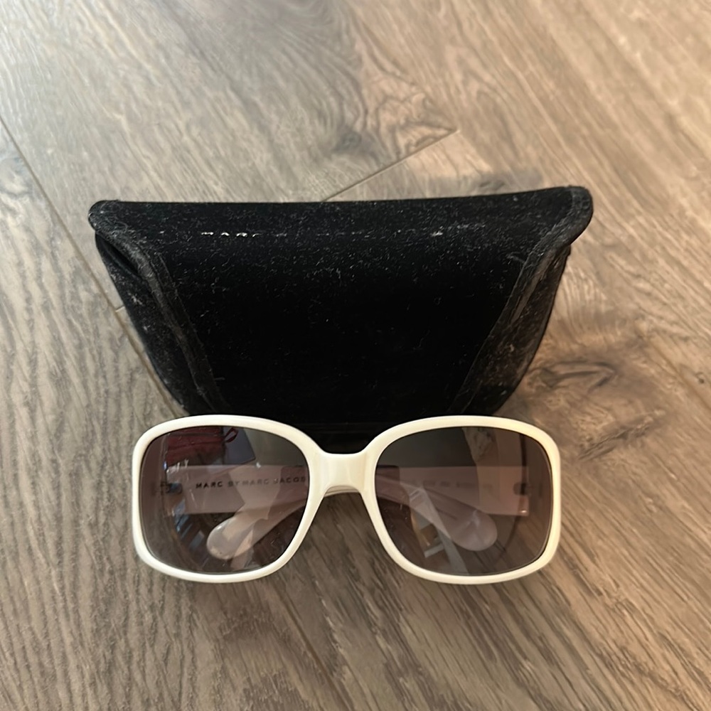Marc by Marc Jacobs sunglasses!